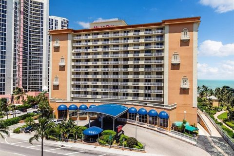 Copropriété à louer à Sunny Isles Beach, Floride: 38.09 m2 № 1226532 - photo 26