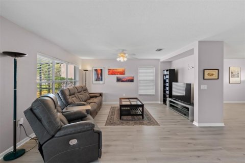 House in Riverview, Florida 3 bedrooms, 221.2 sq.m. № 1652251 - photo 9