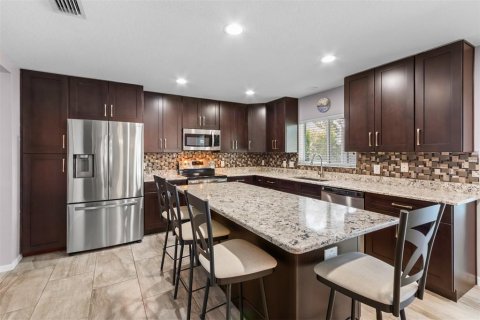 House in Riverview, Florida 3 bedrooms, 221.2 sq.m. № 1652251 - photo 14