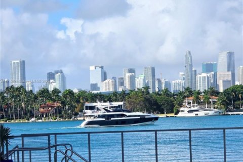 Condominio en alquiler en Miami Beach, Florida, 1 dormitorio, 78.97 m2 № 1975472 - foto 26