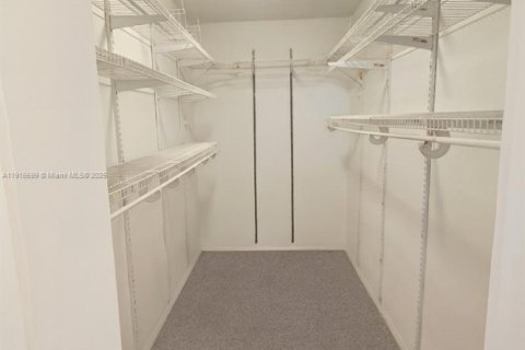 Condominio en alquiler en Miami Beach, Florida, 1 dormitorio, 78.97 m2 № 1975472 - foto 17