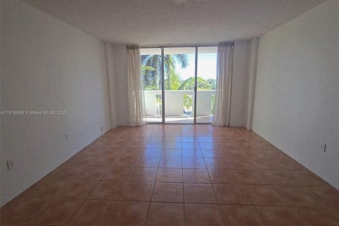 Condominio en alquiler en Miami Beach, Florida, 1 dormitorio, 78.97 m2 № 1975472 - foto 4