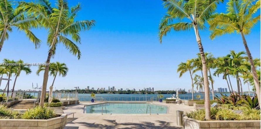 Condominio en Miami Beach, Florida, 1 dormitorio  № 1975472
