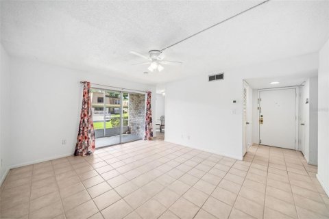 Condo in Winter Park, Florida, 1 bedroom  № 1799993 - photo 7