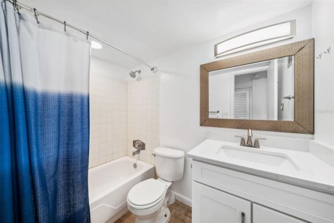 Condo in Winter Park, Florida, 1 bedroom  № 1799993 - photo 12