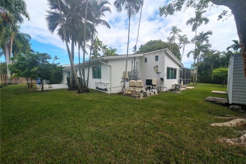 Casa en venta en Miami, Florida, 3 dormitorios, 167.97 m2 № 1965828 - foto 16