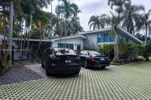 Casa en venta en Miami, Florida, 3 dormitorios, 167.97 m2 № 1965828 - foto 1