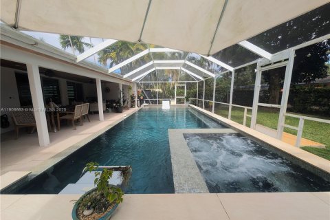 Casa en venta en Miami, Florida, 3 dormitorios, 167.97 m2 № 1965828 - foto 25