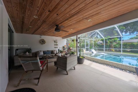 Casa en venta en Miami, Florida, 3 dormitorios, 167.97 m2 № 1965828 - foto 29