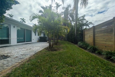 Casa en venta en Miami, Florida, 3 dormitorios, 167.97 m2 № 1965828 - foto 14