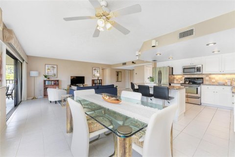 Copropriété à vendre à Punta Gorda, Floride: 2 chambres, 140.84 m2 № 2118640 - photo 10