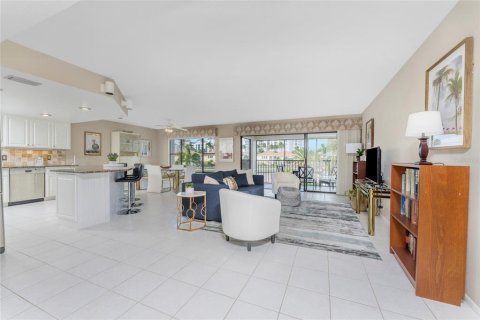 Copropriété à vendre à Punta Gorda, Floride: 2 chambres, 140.84 m2 № 2118640 - photo 3