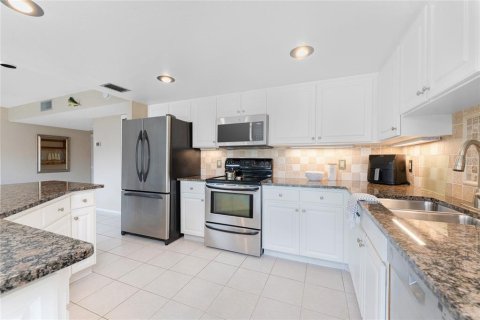 Copropriété à vendre à Punta Gorda, Floride: 2 chambres, 140.84 m2 № 2118640 - photo 16
