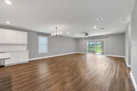 Villa ou maison à louer à Thonotosassa, Floride: 4 chambres, 223.89 m2 № 2149914 - photo 6