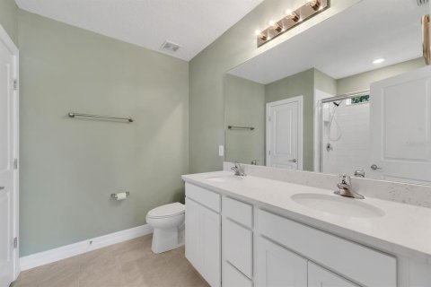 Villa ou maison à louer à Thonotosassa, Floride: 4 chambres, 223.89 m2 № 2149914 - photo 13