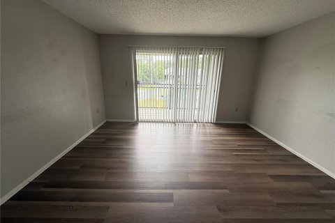Condominio en alquiler en Gainesville, Florida, 2 dormitorios, 88.26 m2 № 2258365 - foto 3