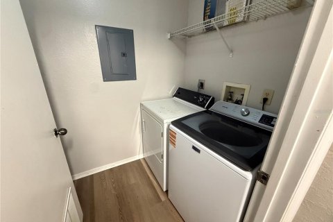 Condominio en alquiler en Gainesville, Florida, 2 dormitorios, 88.26 m2 № 2258365 - foto 5