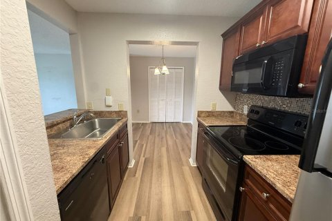Condominio en alquiler en Gainesville, Florida, 2 dormitorios, 88.26 m2 № 2258365 - foto 6
