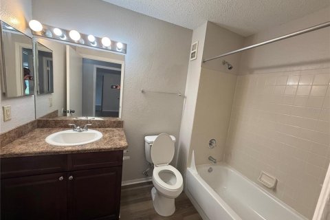 Condominio en alquiler en Gainesville, Florida, 2 dormitorios, 88.26 m2 № 2258365 - foto 14
