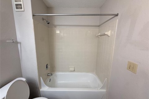 Condominio en alquiler en Gainesville, Florida, 2 dormitorios, 88.26 m2 № 2258365 - foto 15