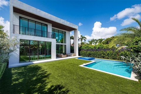 Villa ou maison à vendre à Miami, Floride: 5 chambres, 405.98 m2 № 1890185 - photo 25