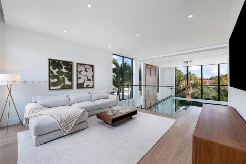Villa ou maison à vendre à Miami, Floride: 5 chambres, 405.98 m2 № 1890185 - photo 11