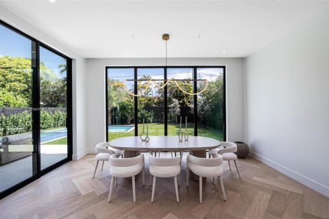 Villa ou maison à vendre à Miami, Floride: 5 chambres, 405.98 m2 № 1890185 - photo 9