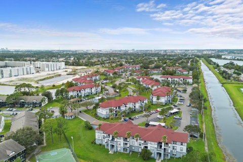 Condo in Orlando, Florida, 2 bedrooms  № 1542107 - photo 29