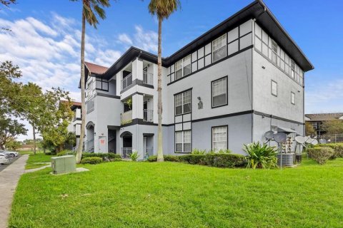 Condo in Orlando, Florida, 2 bedrooms  № 1542107 - photo 3