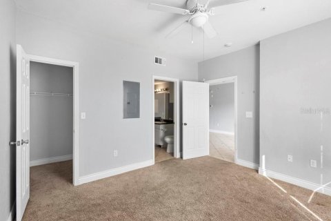 Condo in Orlando, Florida, 2 bedrooms  № 1542107 - photo 22
