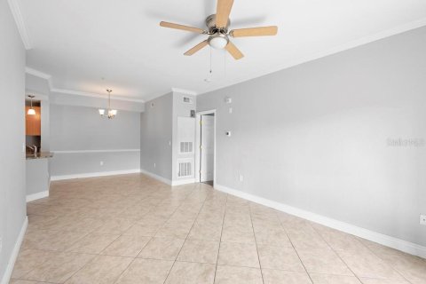 Condo in Orlando, Florida, 2 bedrooms  № 1542107 - photo 14