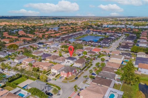 Villa ou maison à vendre à Miami, Floride: 5 chambres, 190.91 m2 № 1987298 - photo 30