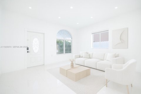 Villa ou maison à vendre à Miami, Floride: 5 chambres, 190.91 m2 № 1987298 - photo 9