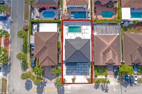 Villa ou maison à vendre à Miami, Floride: 5 chambres, 190.91 m2 № 1987298 - photo 28