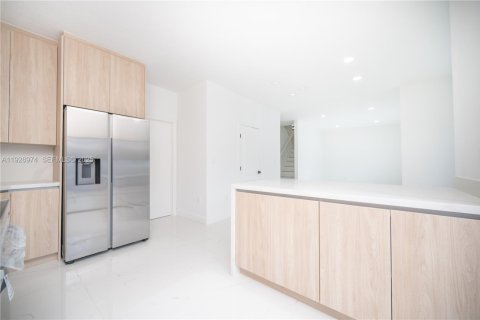 Villa ou maison à vendre à Miami, Floride: 5 chambres, 190.91 m2 № 1987298 - photo 7