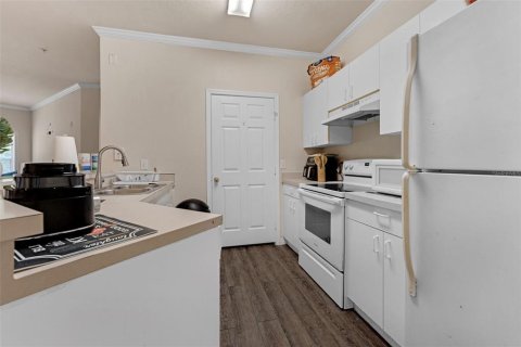 Condo in Orlando, Florida, 2 bedrooms  № 1866904 - photo 9