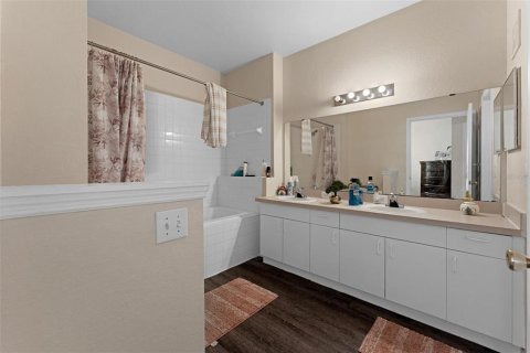 Condo in Orlando, Florida, 2 bedrooms  № 1866904 - photo 16