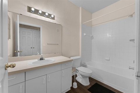 Condo in Orlando, Florida, 2 bedrooms  № 1866904 - photo 15