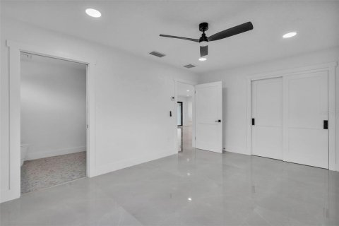 House in Clearwater, Florida 4 bedrooms, 259.2 sq.m. № 1771934 - photo 21