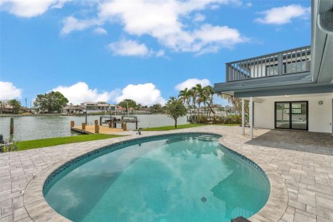 House in Clearwater, Florida 4 bedrooms, 259.2 sq.m. № 1771934 - photo 10