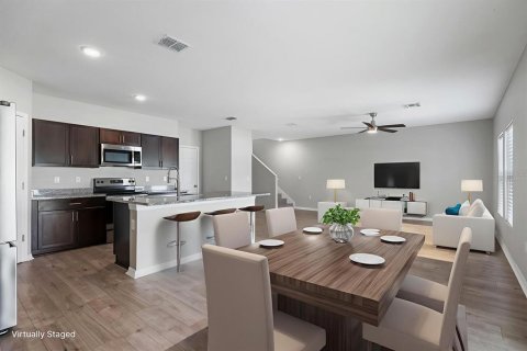 House in Riverview, Florida 4 bedrooms, 192.59 sq.m. № 2339493 - photo 5