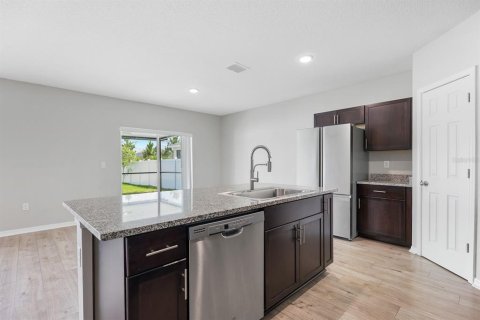 House in Riverview, Florida 4 bedrooms, 192.59 sq.m. № 2339493 - photo 9