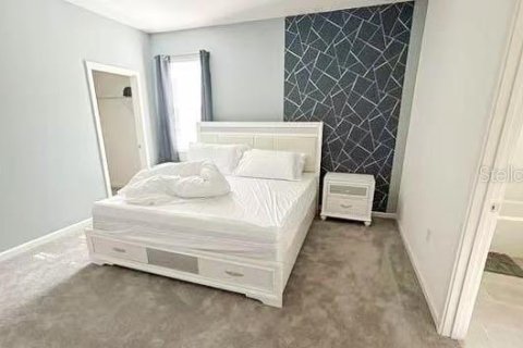 Casa en venta en Kissimmee, Florida, 12 dormitorios, 452.81 m2 № 1683023 - foto 18