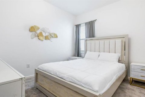 Casa en venta en Kissimmee, Florida, 12 dormitorios, 452.81 m2 № 1683023 - foto 22