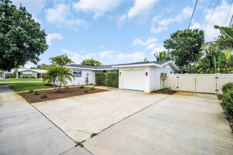 Casa en venta en Saint Petersburg, Florida, 3 dormitorios, 148.64 m2 № 2204165 - foto 5