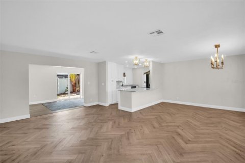 Casa en venta en Saint Petersburg, Florida, 3 dormitorios, 148.64 m2 № 2204165 - foto 12