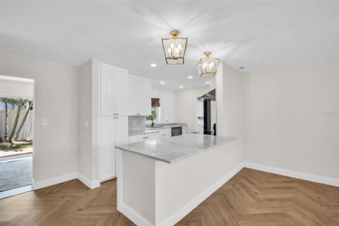 Casa en venta en Saint Petersburg, Florida, 3 dormitorios, 148.64 m2 № 2204165 - foto 11