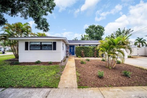 Casa en venta en Saint Petersburg, Florida, 3 dormitorios, 148.64 m2 № 2204165 - foto 4