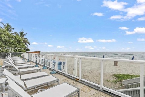 Condominio en alquiler en Sunny Isles Beach, Florida, 33.44 m2 № 2088545 - foto 13