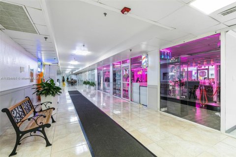 Condominio en alquiler en Sunny Isles Beach, Florida, 33.44 m2 № 2088545 - foto 10